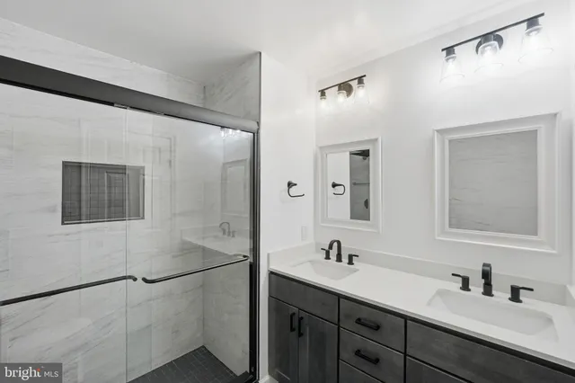 $550,000 | 19111 Highstream Drive, Germantown, MD 20874