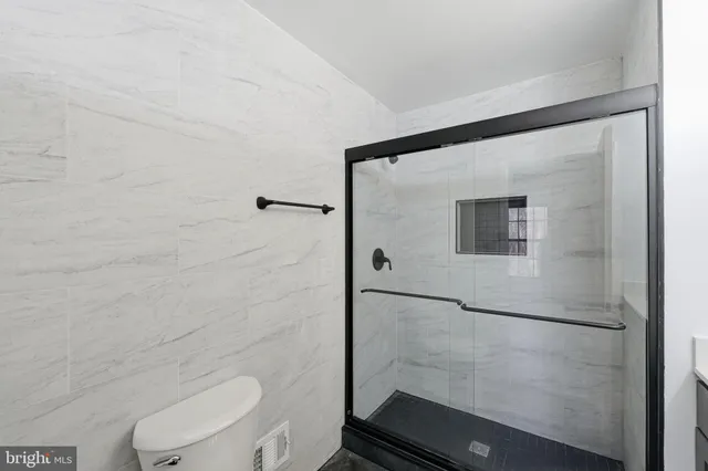 $550,000 | 19111 Highstream Drive, Germantown, MD 20874