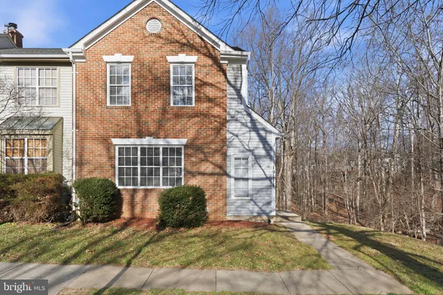 $550,000 | 19111 Highstream Drive, Germantown, MD 20874