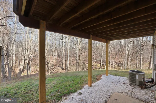 $550,000 | 19111 Highstream Drive, Germantown, MD 20874