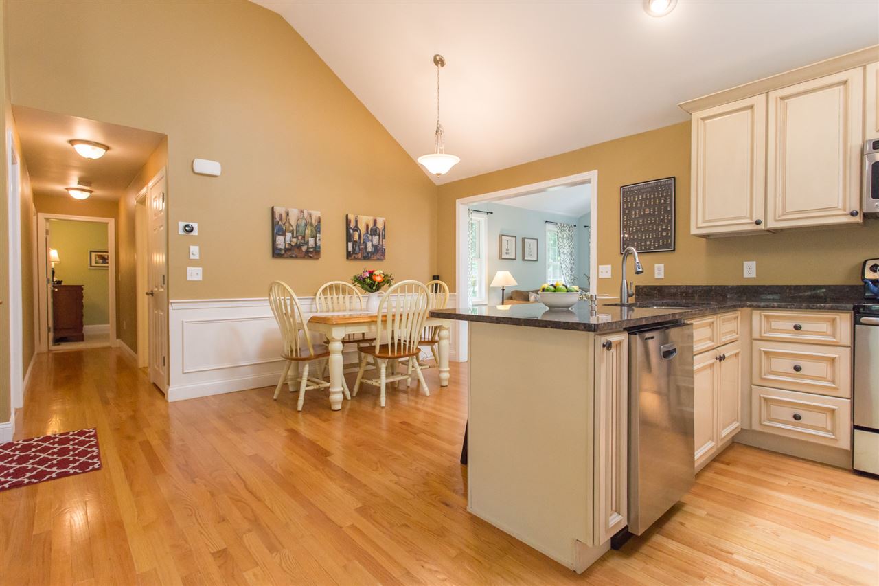 65 Davis Road Merrimack, NH 03054 - Photo 14 of 33