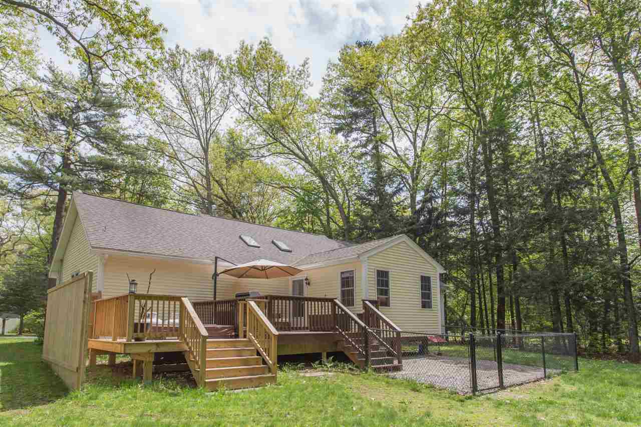 65 Davis Road Merrimack, NH 03054 - Photo 3 of 33