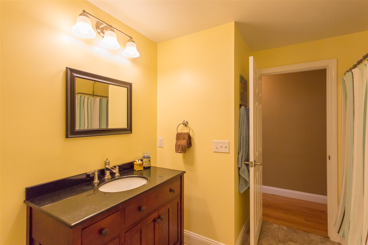 65 Davis Road Merrimack, NH 03054 - Photo 22 of 33