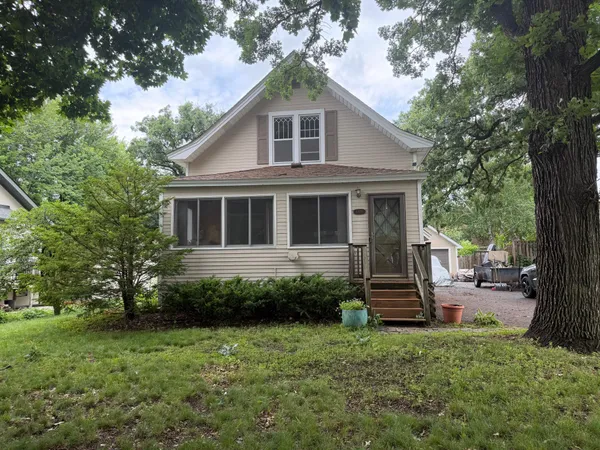 $725,000 | 4300 France Avenue South, Edina, MN 55410