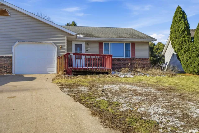 $140,000 | 112 A Grandview Circle, Eureka, IL 61530