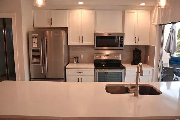 $383,900 | 1101 Sun Terrace Court, Palm Beach Gardens, FL 33403