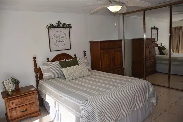 $383,900 | 1101 Sun Terrace Court, Palm Beach Gardens, FL 33403