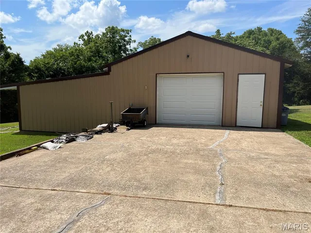 $270,000 | 6500 West W Highway, Fredericktown, MO 63645