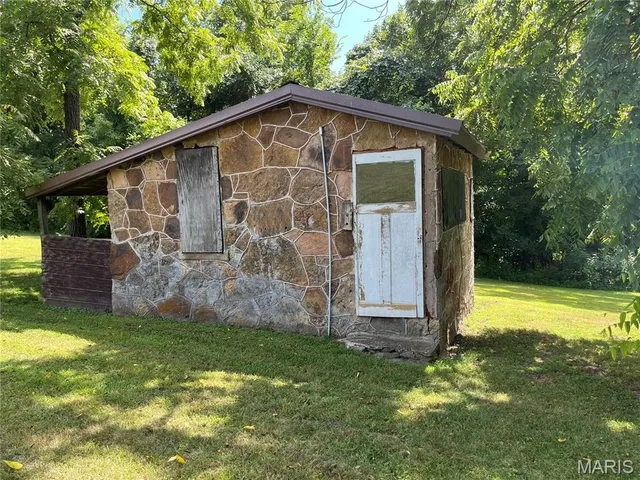 $270,000 | 6500 West W Highway, Fredericktown, MO 63645