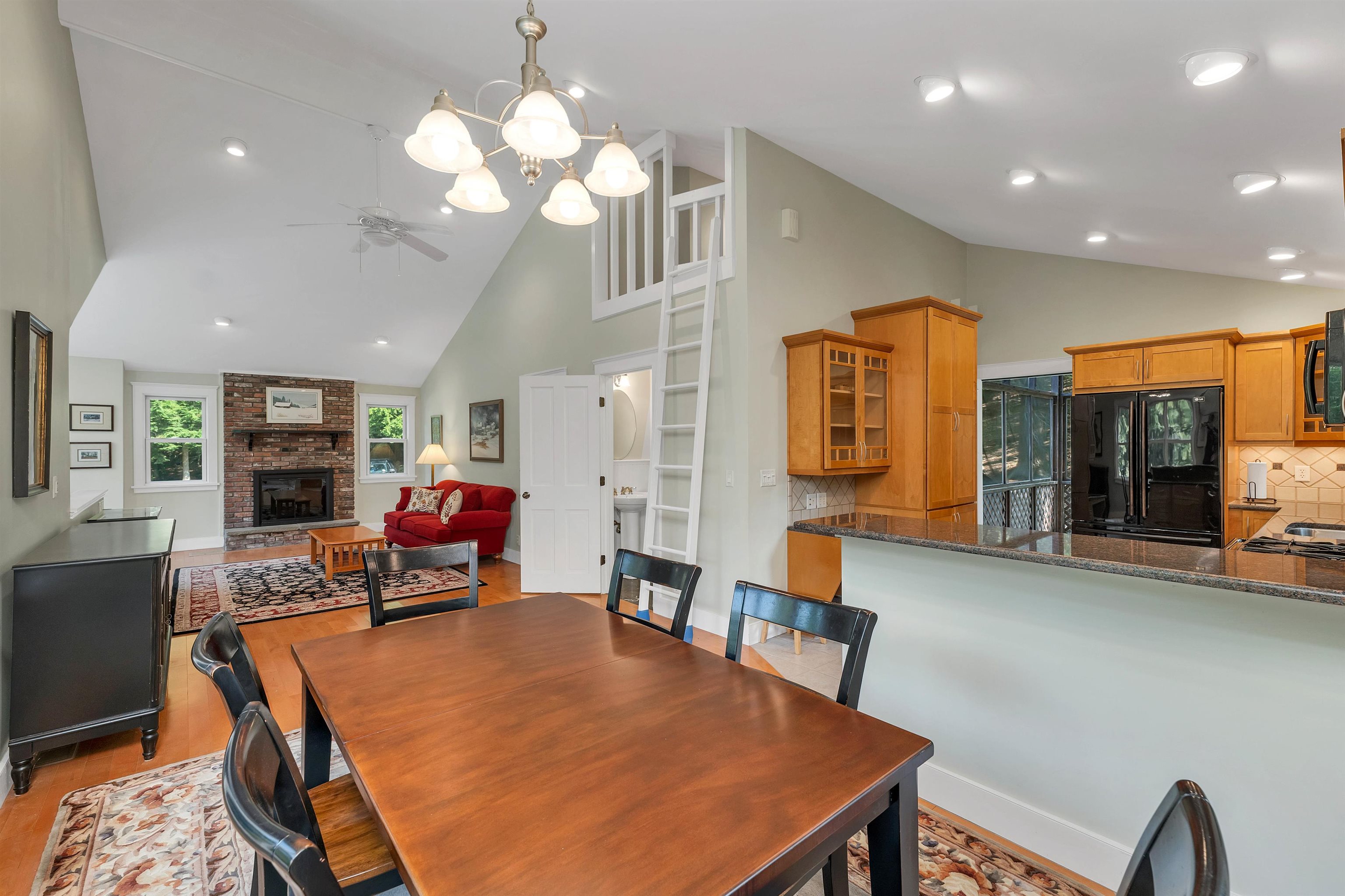 291 Hard Road Hartford, VT 05059 - Photo 11 of 41 Gallery Image 11