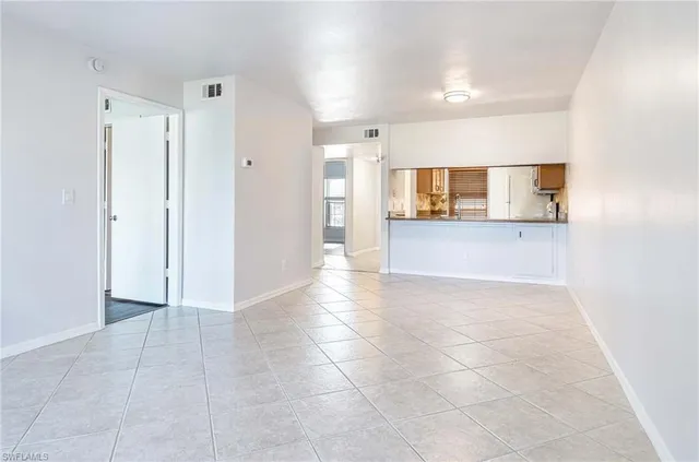 $259,900 | 2642 Kings Lake Boulevard, Unit 102, Naples, FL 34112