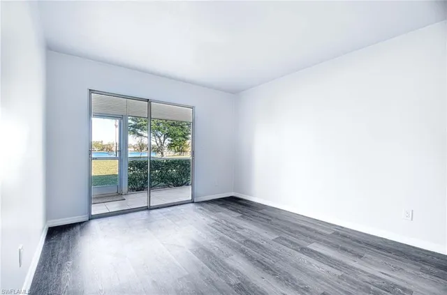 $259,900 | 2642 Kings Lake Boulevard, Unit 102, Naples, FL 34112