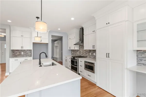 $724,900 | Undisclosed Address, Onondaga, NY 13215