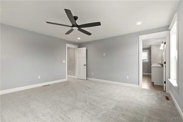 $724,900 | Undisclosed Address, Onondaga, NY 13215