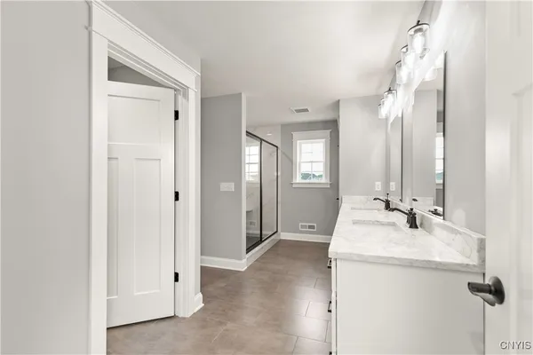 $724,900 | Undisclosed Address, Onondaga, NY 13215