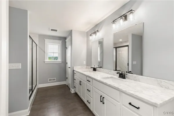 $724,900 | Undisclosed Address, Onondaga, NY 13215