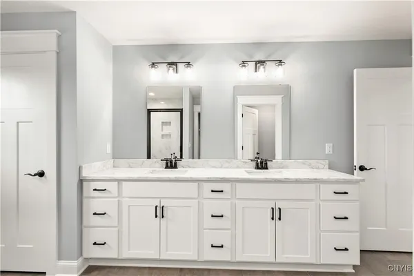 $724,900 | Undisclosed Address, Onondaga, NY 13215