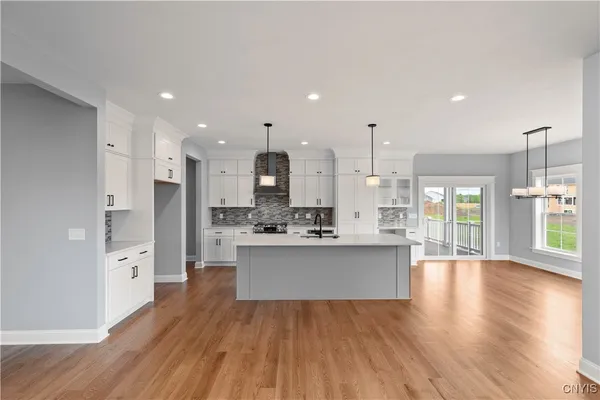 $724,900 | Undisclosed Address, Onondaga, NY 13215