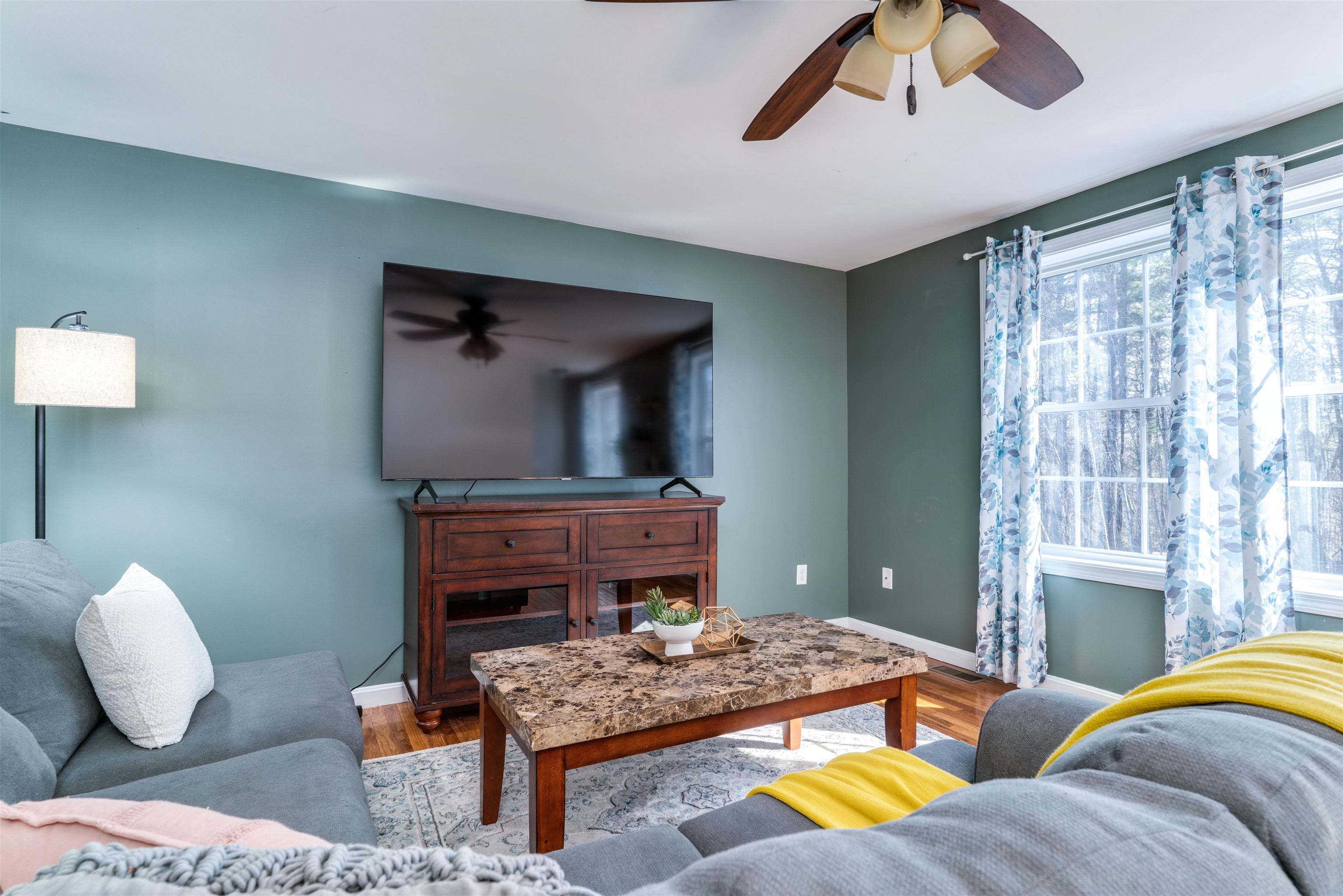 138 Exeter Road, Unit 10 Epping, NH 03042 - Photo 13 of 26