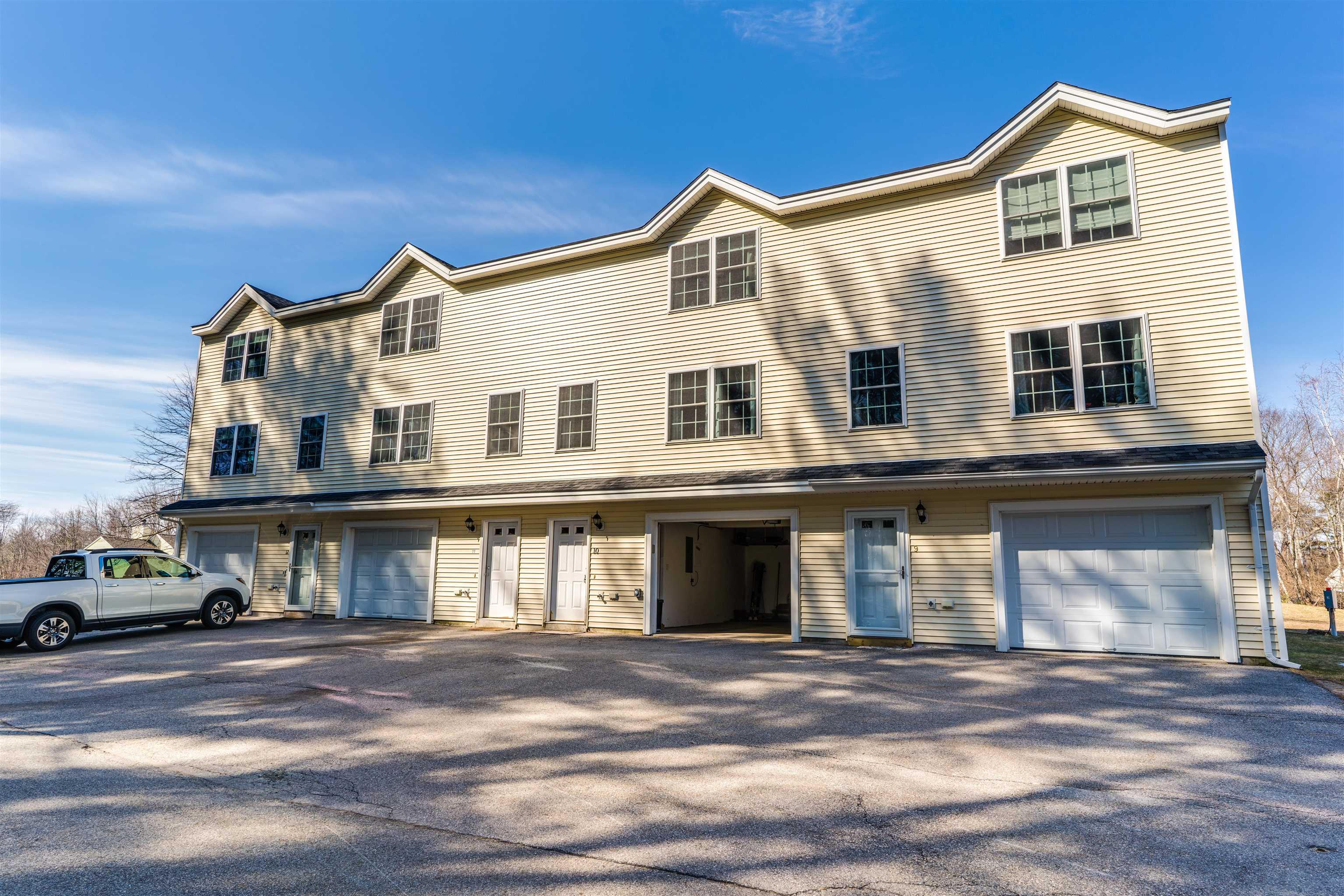 138 Exeter Road, Unit 10 Epping, NH 03042 - Photo 3 of 26