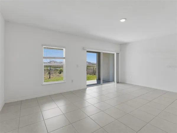 $2,000 | 32156 Pond Apple Bend, San Antonio, FL 33576