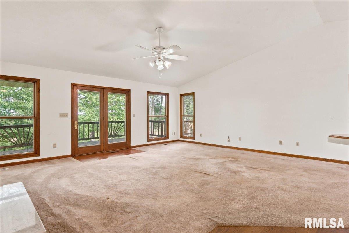 1997 New Lake Road Jacksonville, IL 62650 - Photo 17 of 39