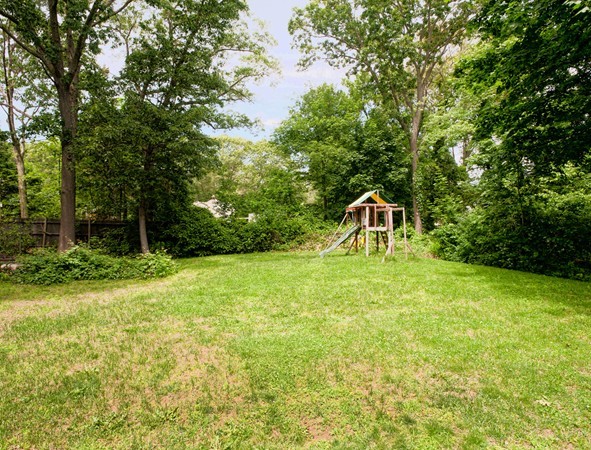 184 Captain Peirce Road Scituate, MA 02066 - Photo 6 of 14 Gallery Image 6