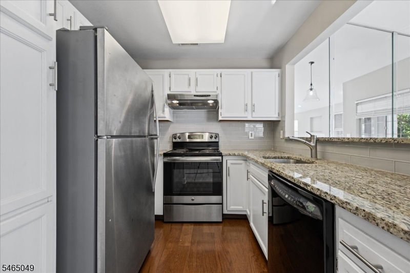 80 Wentworth Road Bedminster, NJ 07921 - Photo 12 of 29 Gallery Image 12