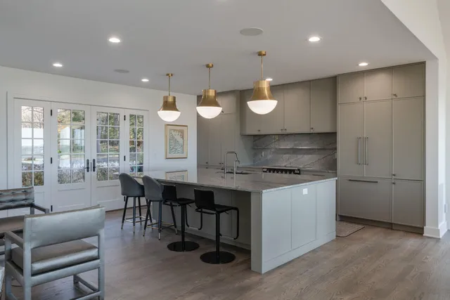 $6,750,000 | 2526 Lakeshore Drive, Fennville, MI 49408