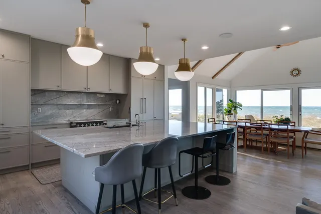 $6,750,000 | 2526 Lakeshore Drive, Fennville, MI 49408