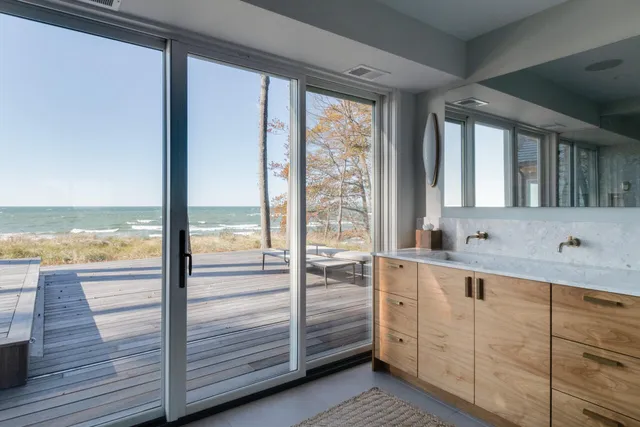 $6,750,000 | 2526 Lakeshore Drive, Fennville, MI 49408