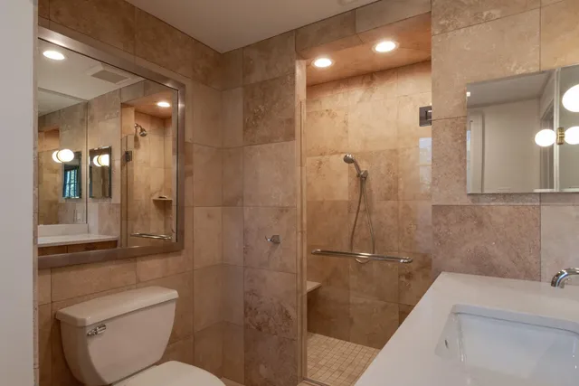 $6,750,000 | 2526 Lakeshore Drive, Fennville, MI 49408