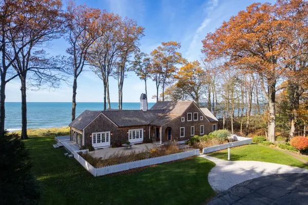 $6,750,000 | 2526 Lakeshore Drive, Fennville, MI 49408