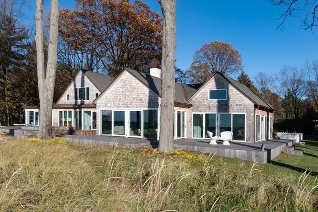 $6,750,000 | 2526 Lakeshore Drive, Fennville, MI 49408