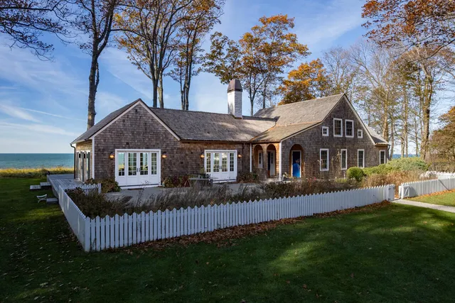 $6,750,000 | 2526 Lakeshore Drive, Fennville, MI 49408