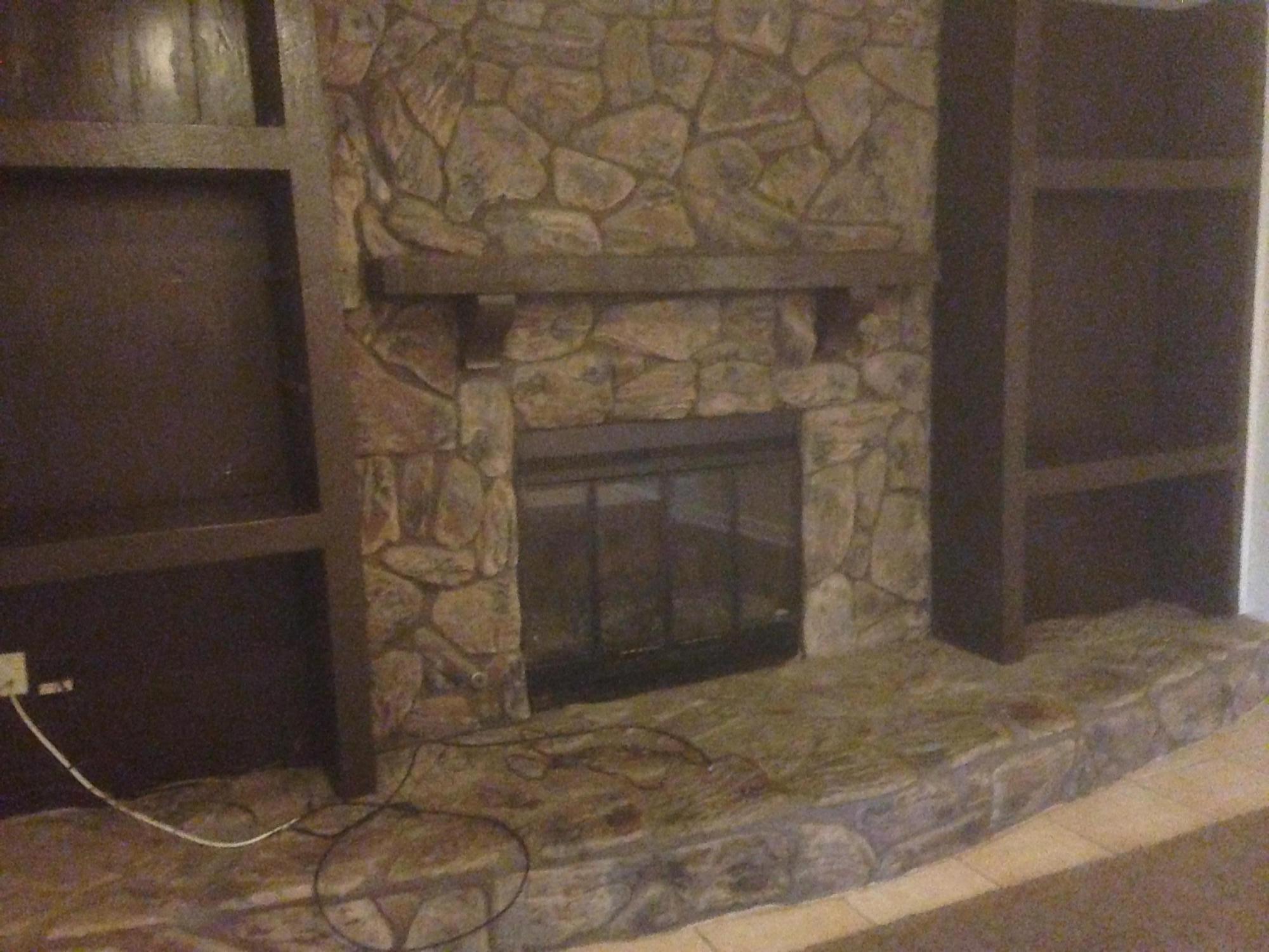 226 Country Club Road Shalimar, FL 32579 - Photo 18 of 35 a room with a fireplace