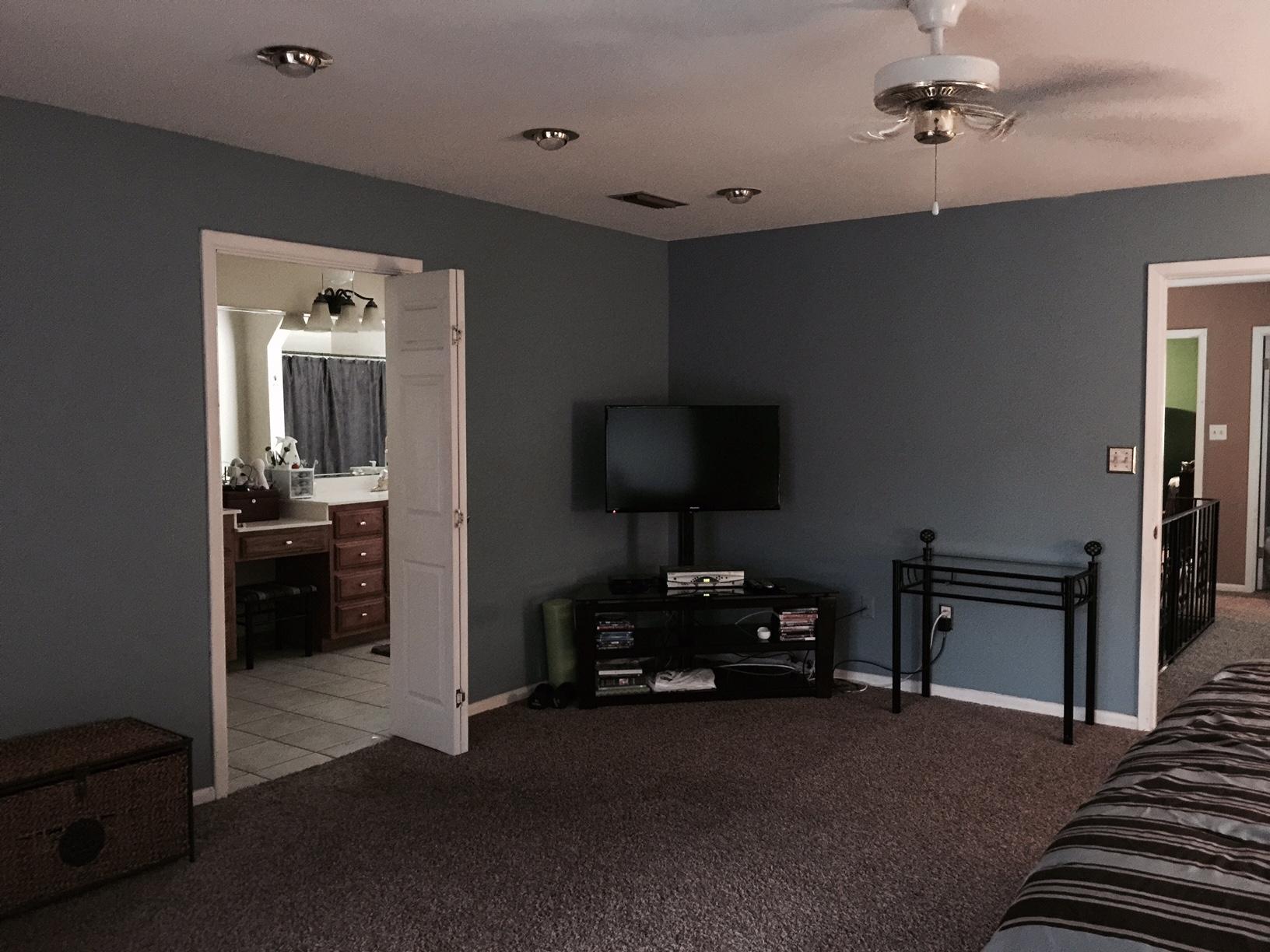 226 Country Club Road Shalimar, FL 32579 - Photo 26 of 35 a view of a livingroom with furniture and a flat screen tv