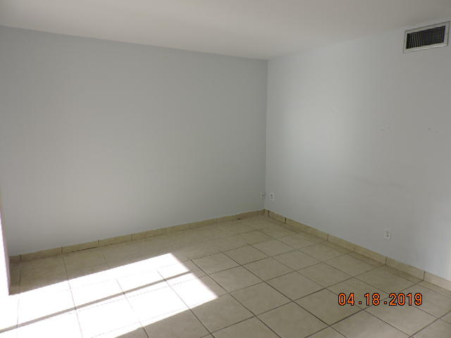 5110 Elmhurst Road, Unit F West Palm Beach, FL 33417 - Photo 2 of 9 DSCN9986