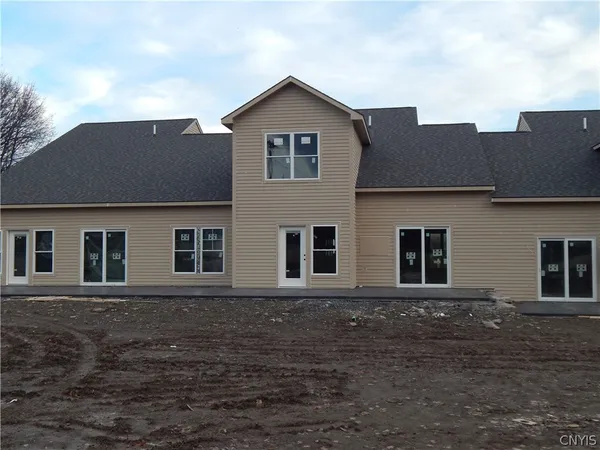 $359,900 | 302 Bunker Hill Way, Syracuse, NY 13207