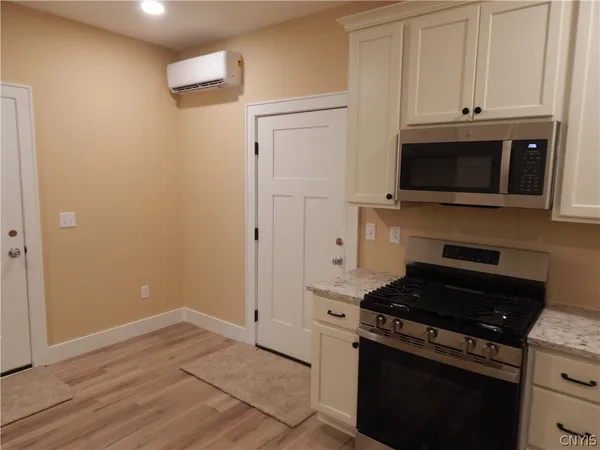 $359,900 | 302 Bunker Hill Way, Syracuse, NY 13207