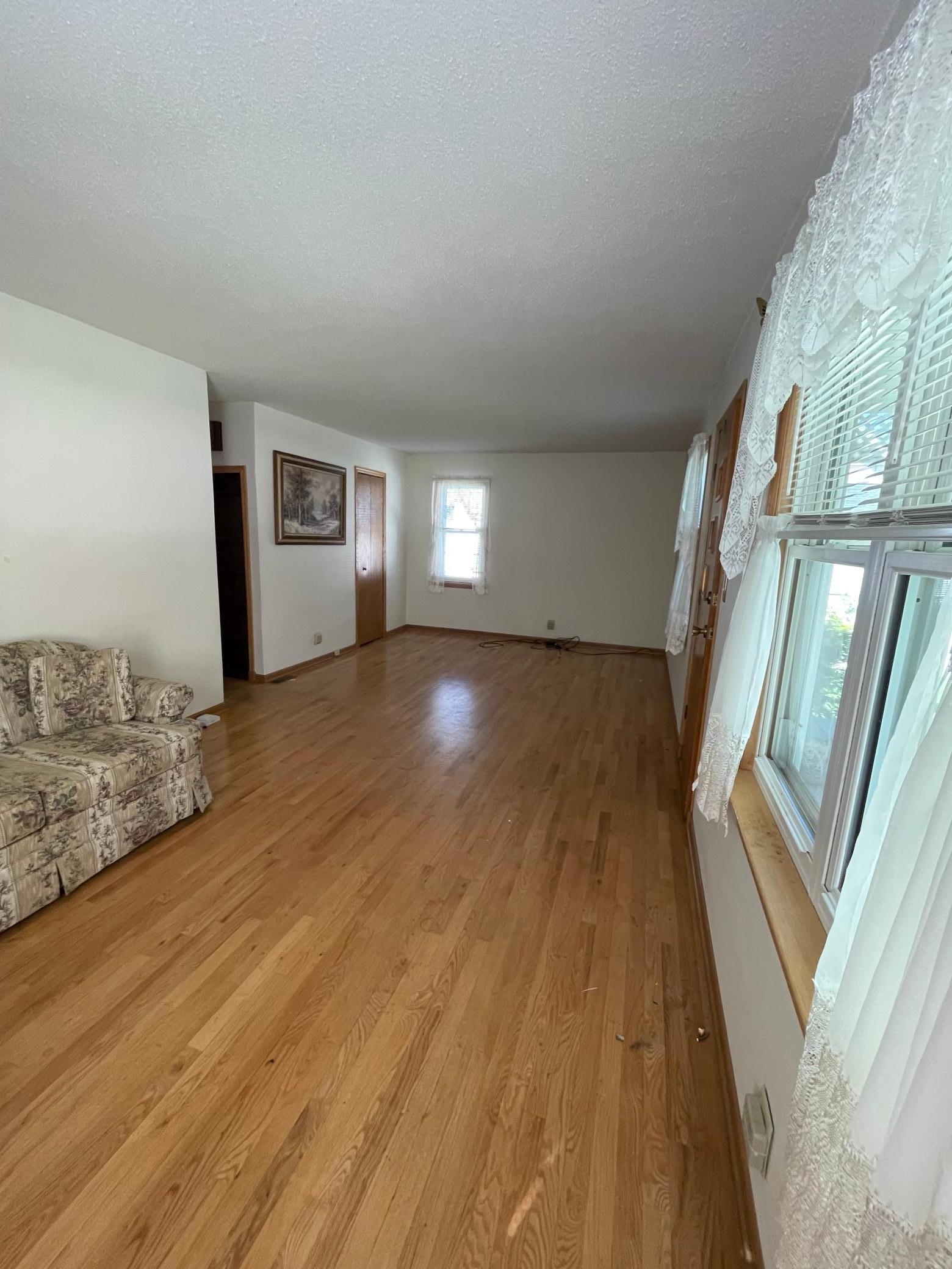 415 10th Avenue Southwest Austin, MN 55912 - Photo 2 of 32