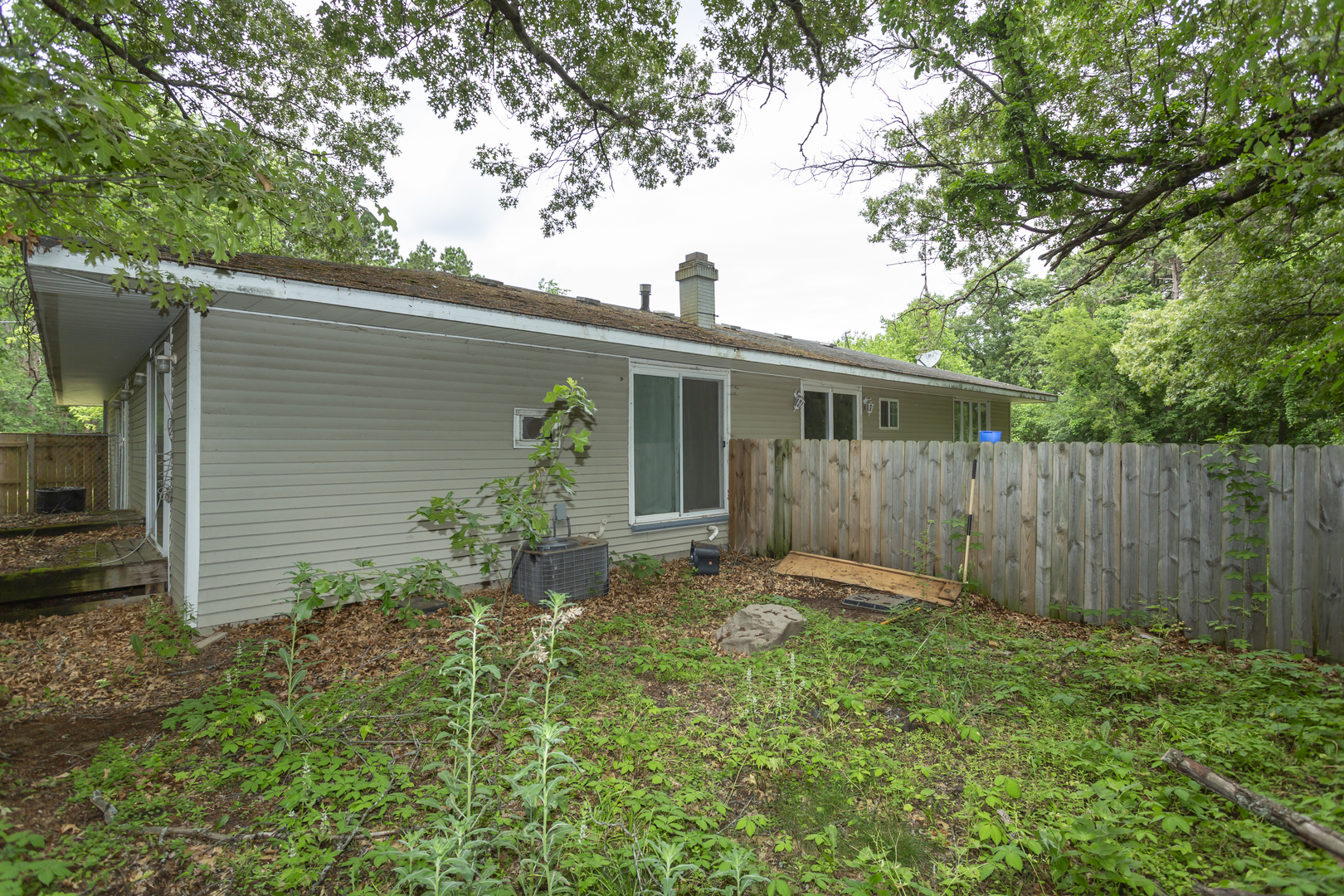 1572 Winnetka Street Dixon, IL 61021 - Photo 6 of 34