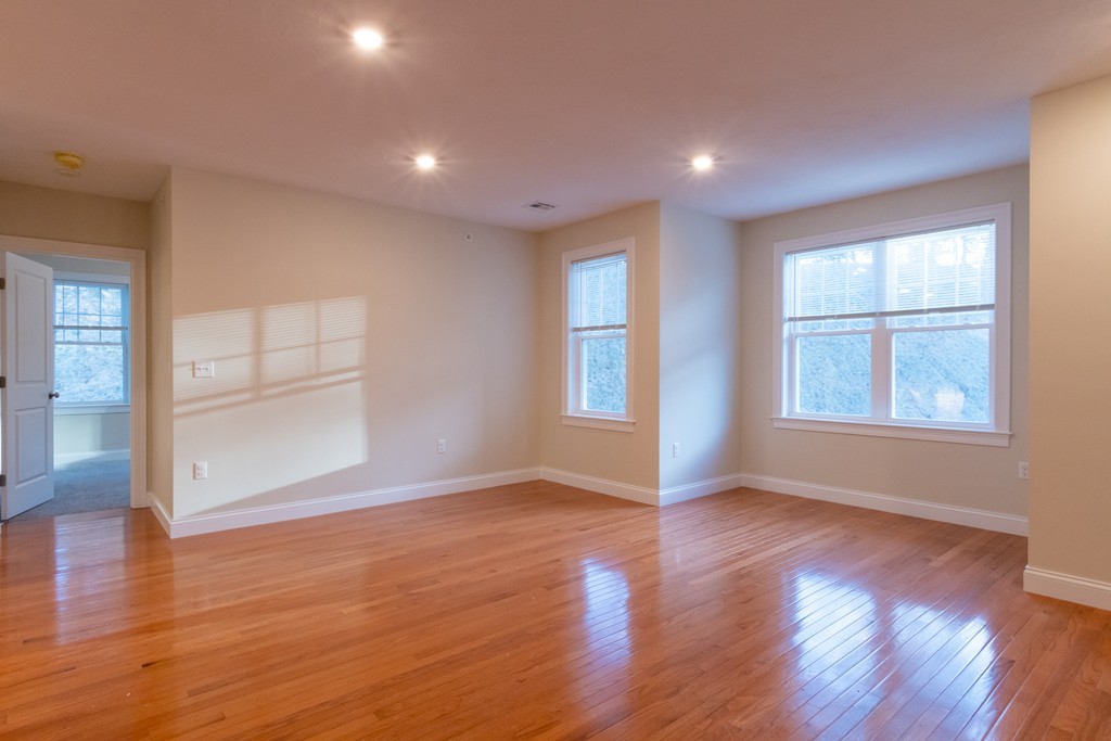 80 North Meadows Road, Unit 206 Medfield, MA 02052 - Photo 4 of 11 Gallery Image 4