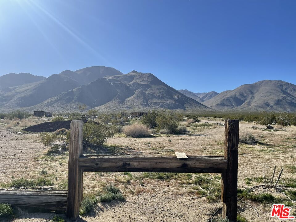 401 Sterling Road Inyokern, CA 93527 - Photo 5 of 37 a view of a terrace with a mountain