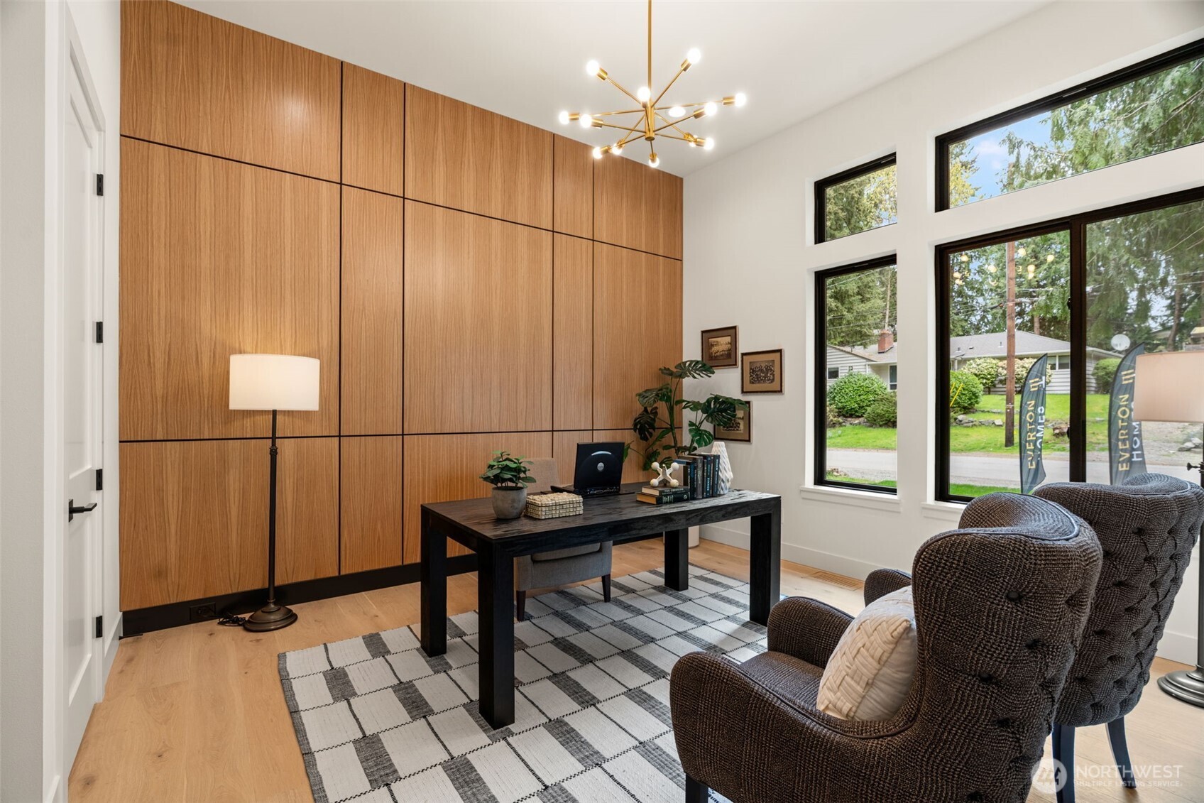 11021 Northeast 14th Street Bellevue, WA 98004 - Photo 4 of 40