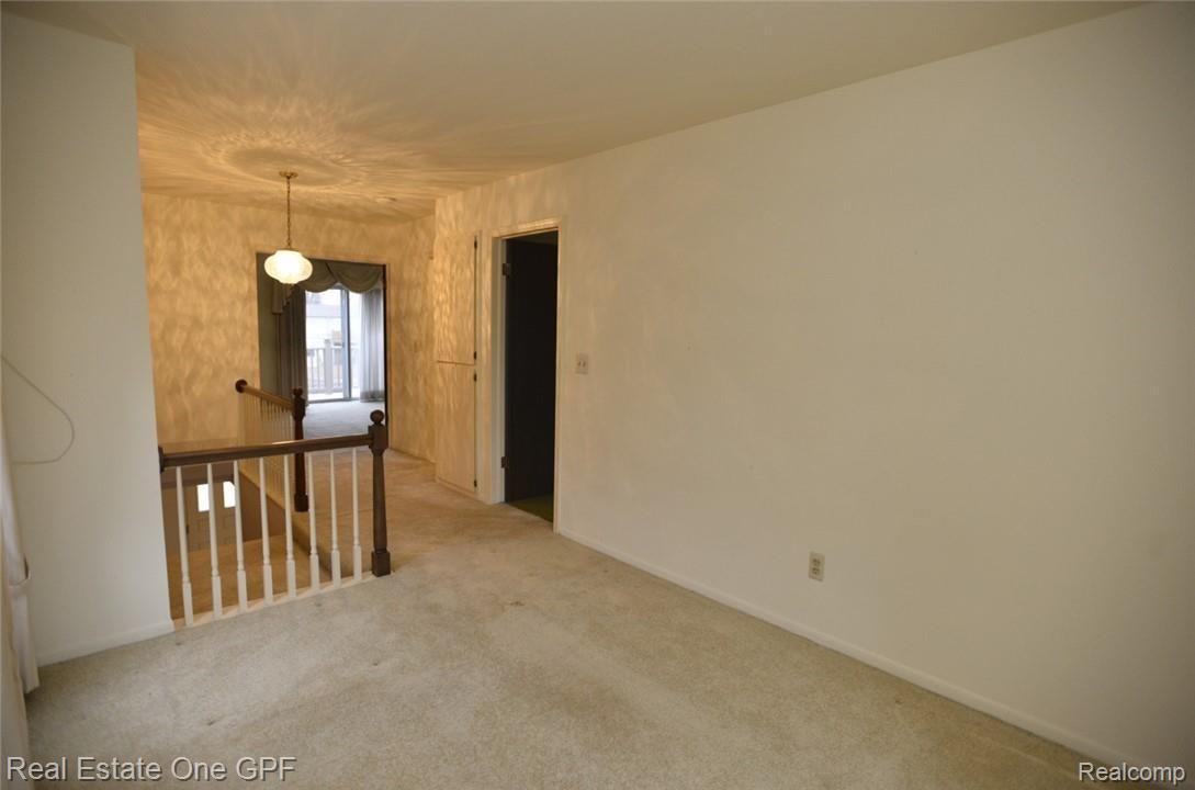 31207 Hoover Road Warren, MI 48093 - Photo 14 of 32 14.jpg