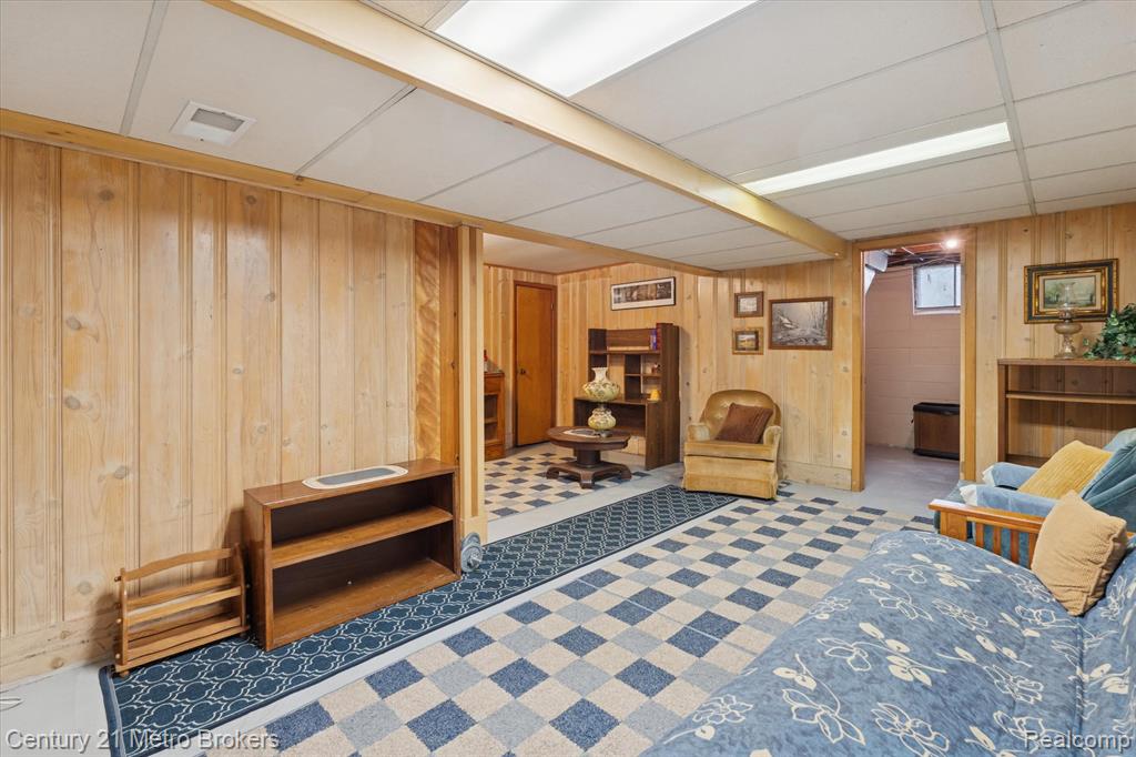 4466 South Center Road Burton, MI 48519 - Photo 36 of 52 Gallery Image 36