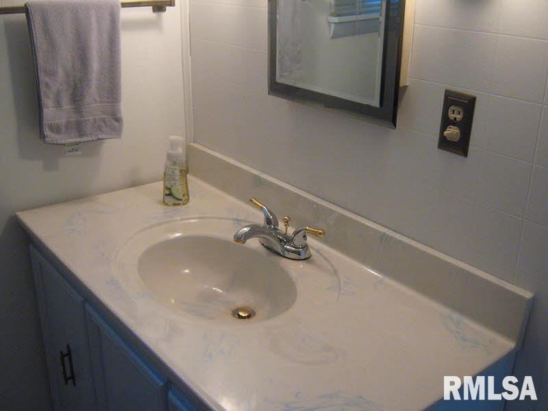828 Airport Road Mount Vernon, IL 62864 - Photo 15 of 23