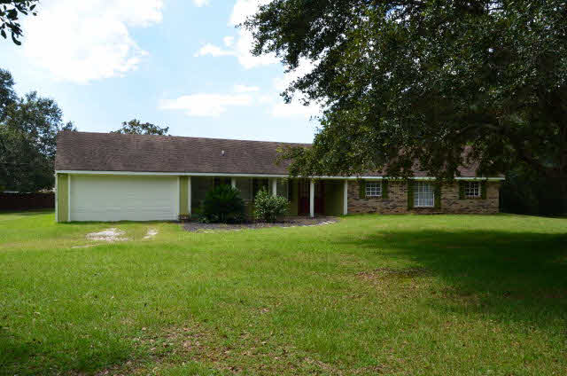 16533 Danne Road Fairhope, AL 36532 - Photo 9 of 41 Front of home
