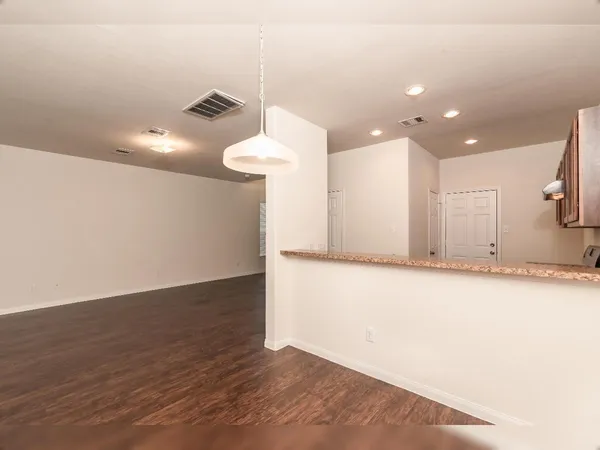 $1,820 | 6003 Santa Cecilia Lane, Houston, TX 77017